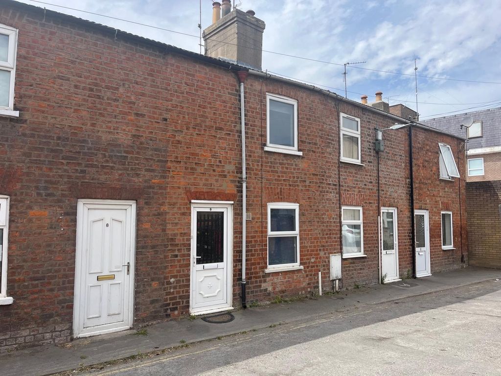 Property photo 1 of 2