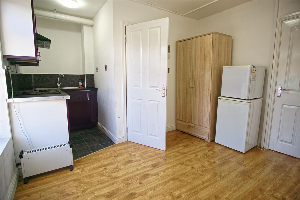 Property photo 2 of 4 Living Area