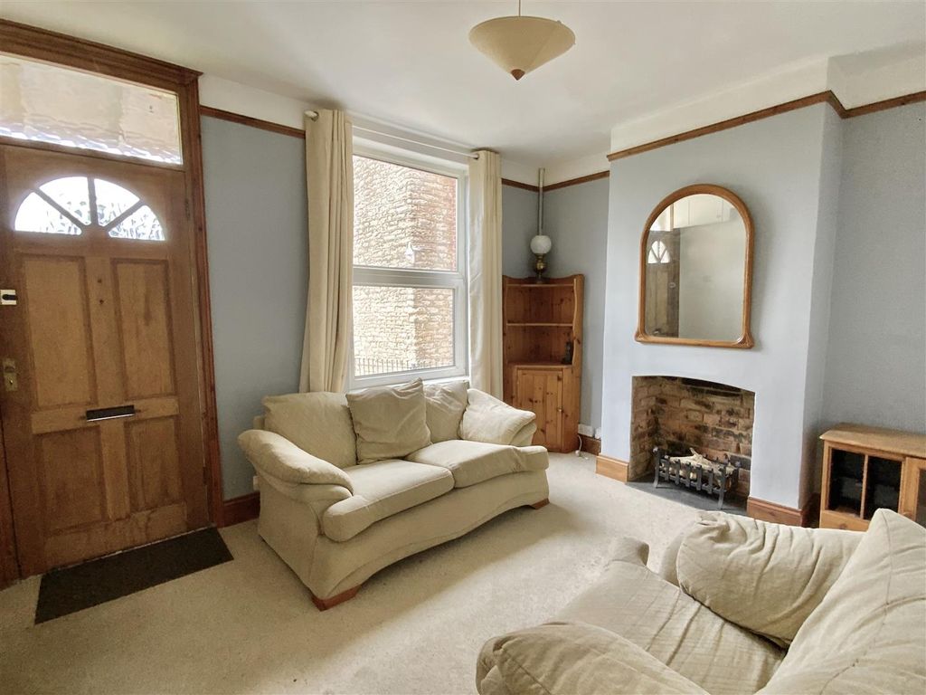 Property photo 2 of 12 Living Room