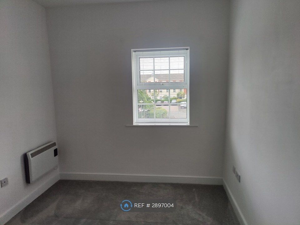 Property photo 3 of 25