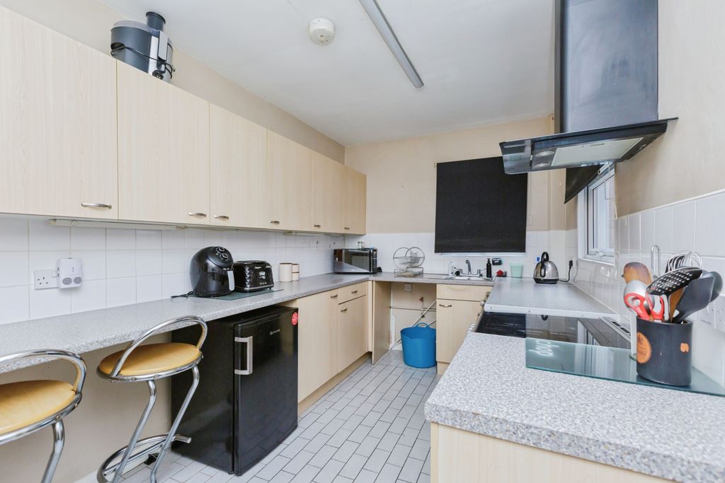 Property photo 2 of 15 Kitchen