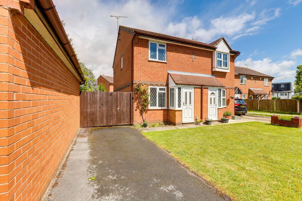 Property photo 1 of 16
