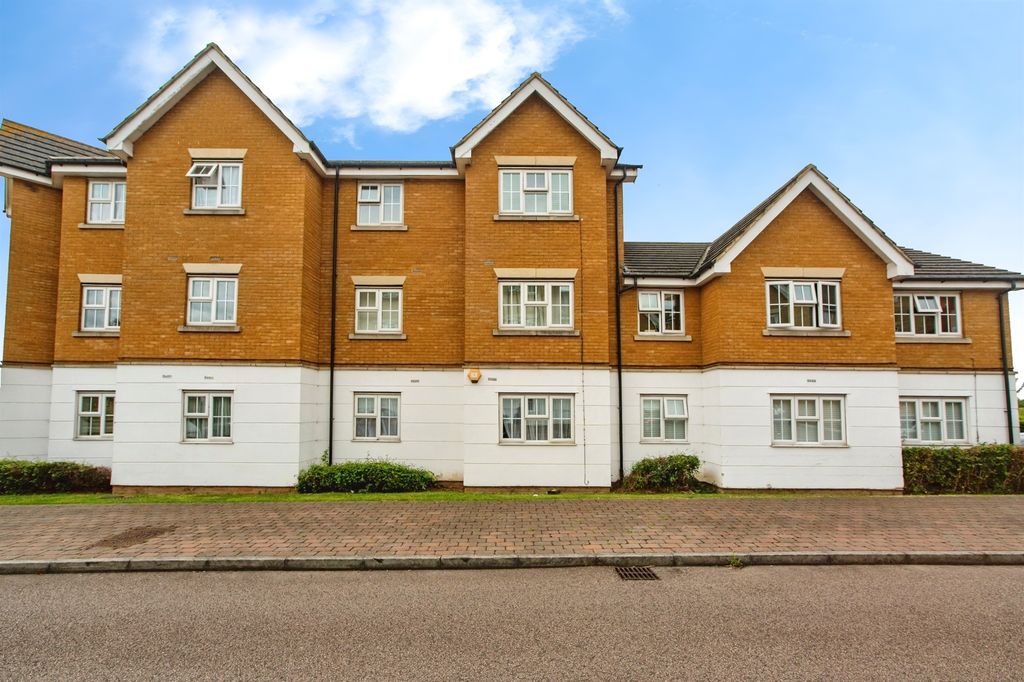 Property photo 2 of 11