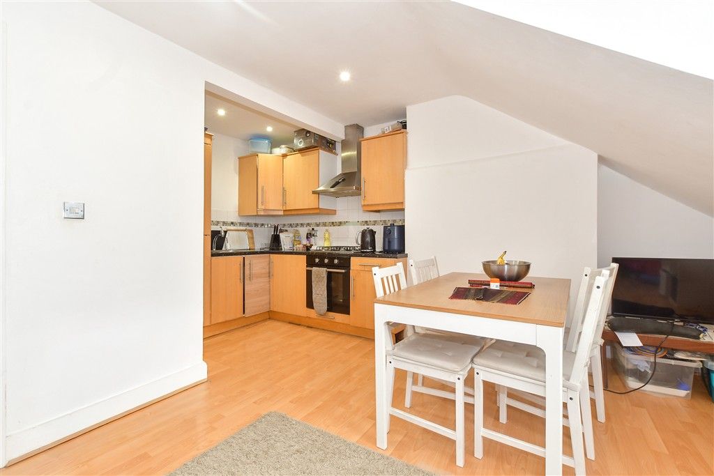 Property photo 1 of 10 Lounge/Kitchen