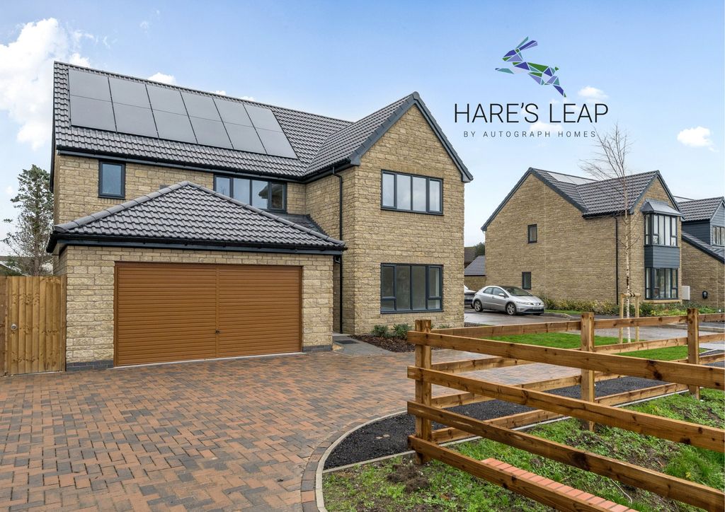 Property photo 1 of 13 Hare'e Leap