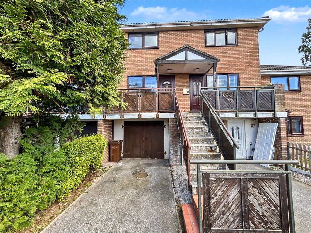 Property photo 2 of 16 Picture No. 08