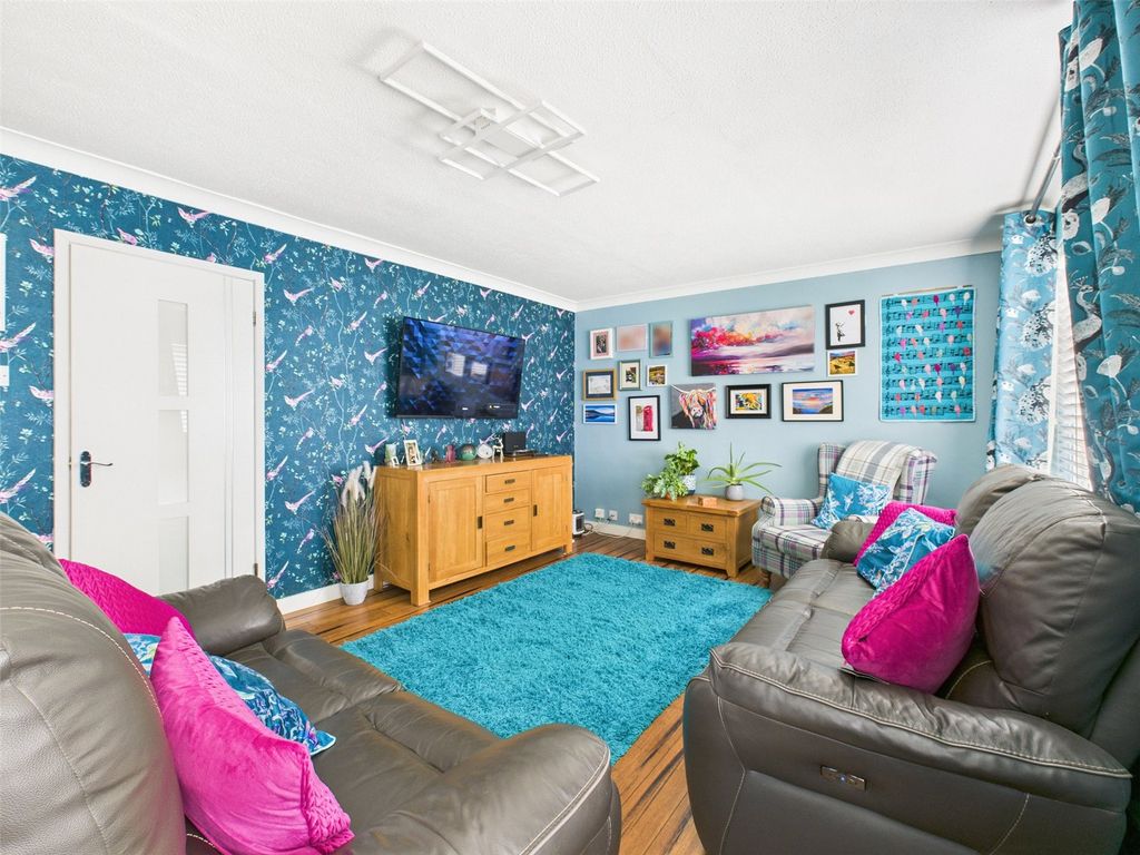 Property photo 3 of 26 Picture No. 30