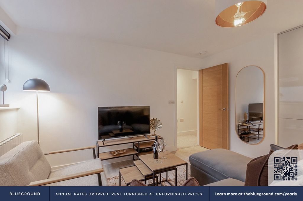 Property photo 3 of 19 Living Room