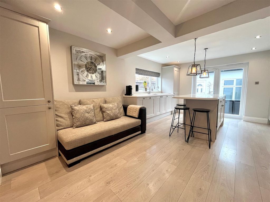 Property photo 3 of 35 Image 3