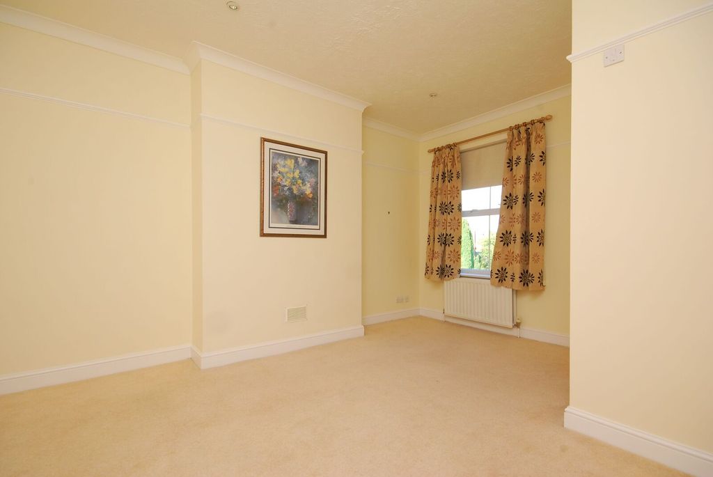 Property photo 3 of 3