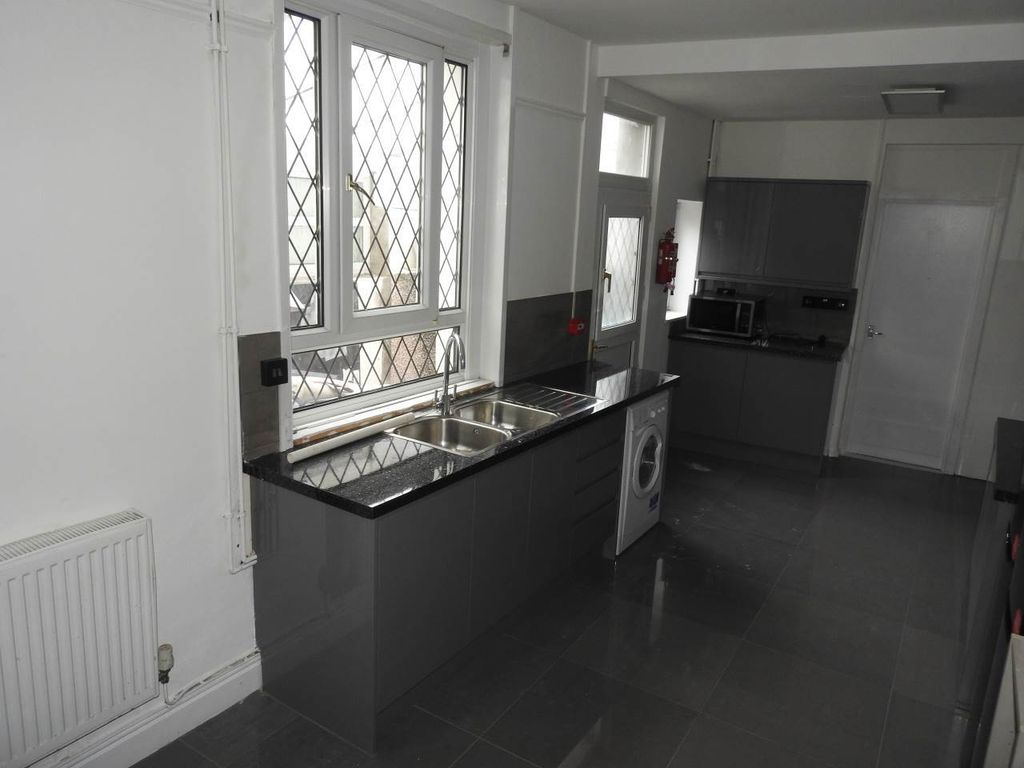 Property photo 3 of 13 Dscn0039 (1)