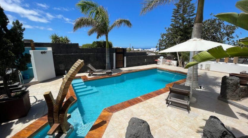 Property photo 2 of 36 <Caption/>