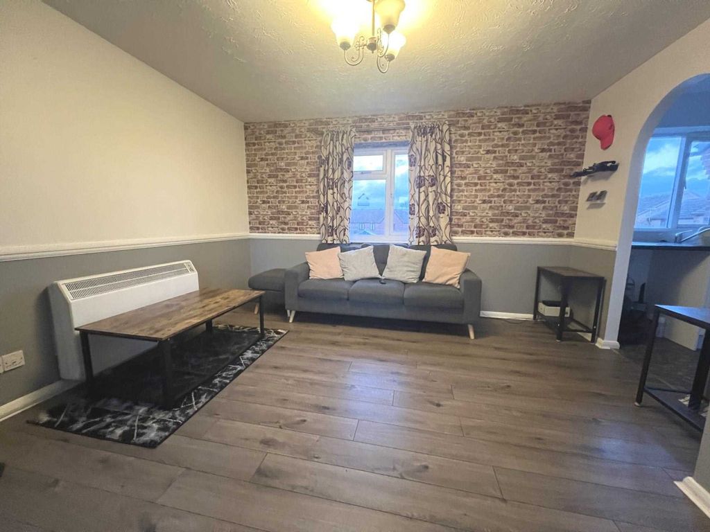 Property photo 2 of 4