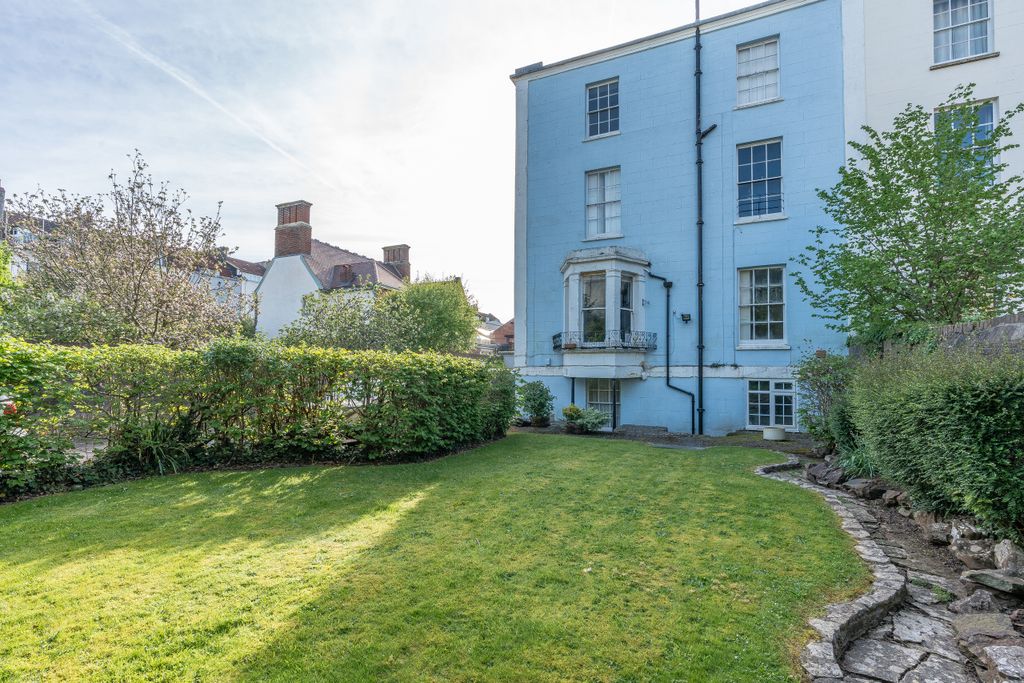 Property photo 1 of 8 Photo 2