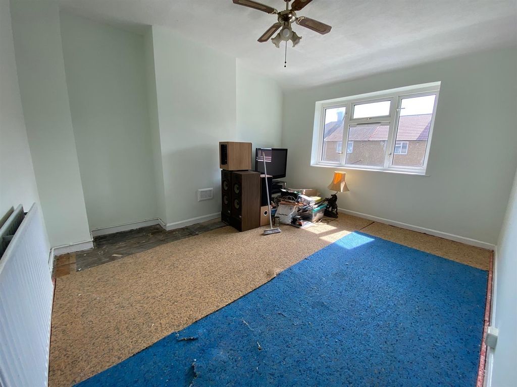 Property photo 3 of 7 S4.Jpg