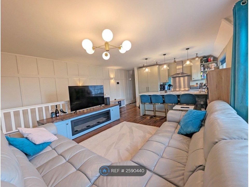 Property photo 1 of 11 Open-Plan Living Area