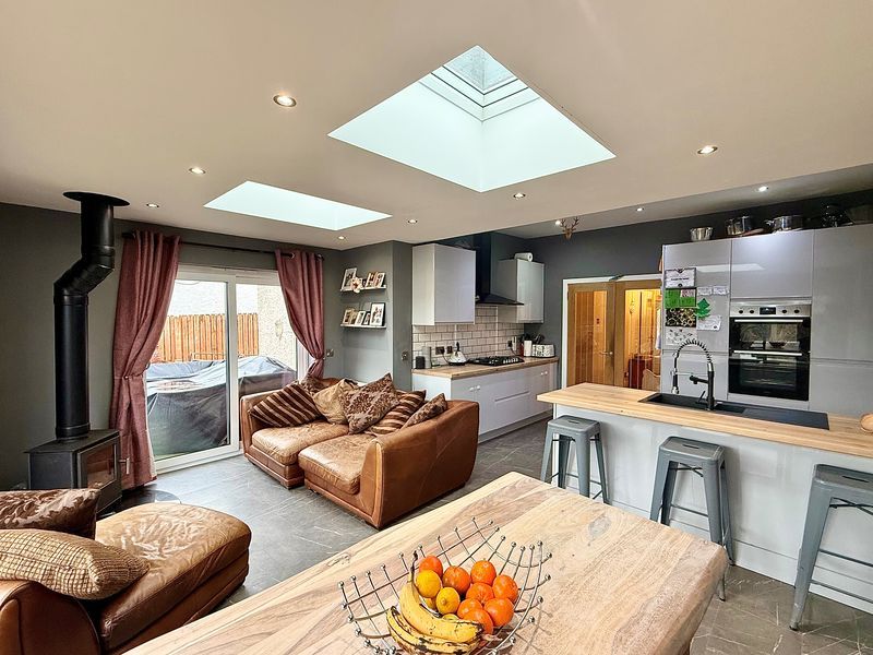 Property photo 3 of 20 Photo 7