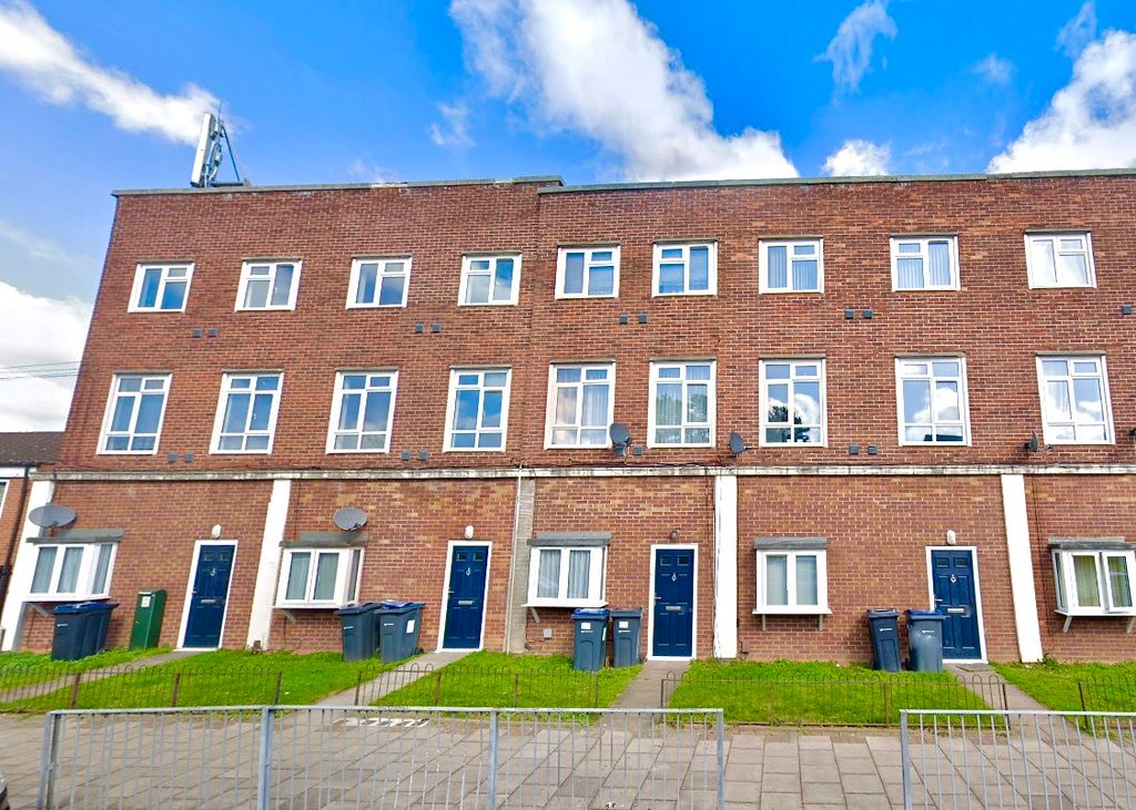 Property photo 1 of 2