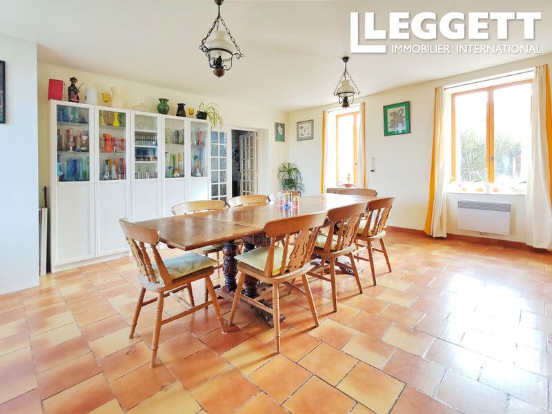 Property photo 3 of 10