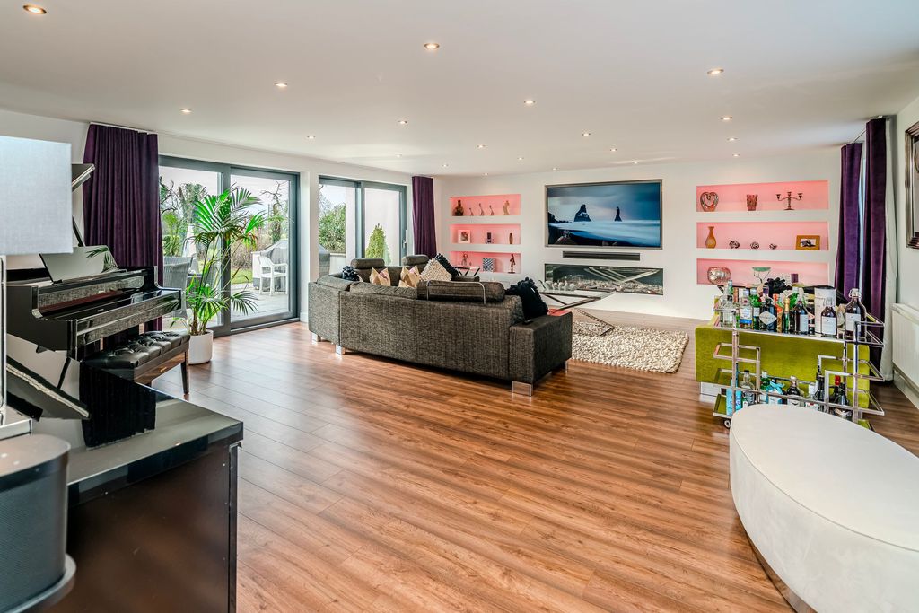Additional image 18 of 5 bed detached house for saleDunkirk Lane, Leyland PR26