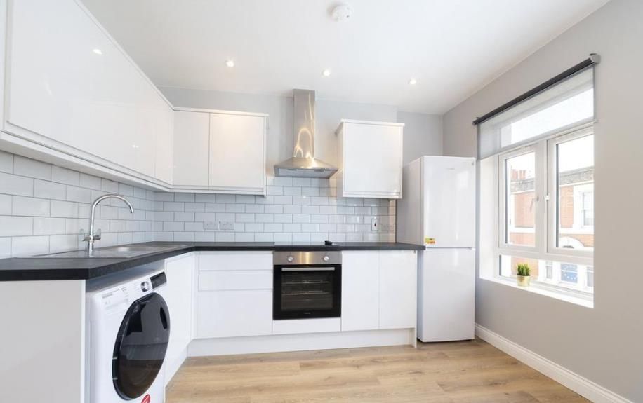 Property photo 2 of 5 Elisa Court 2 15.04.Png