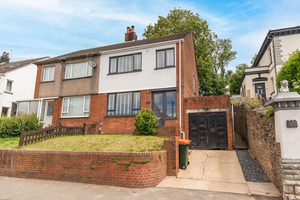 Property photo 1 of 25