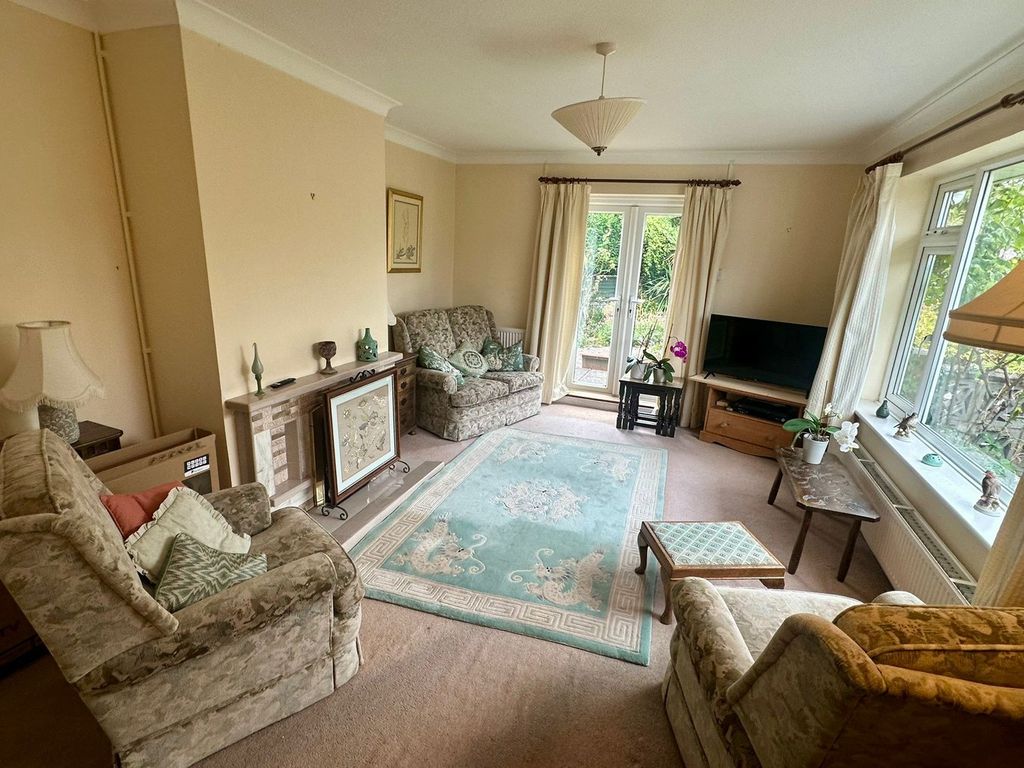 Property photo 3 of 16