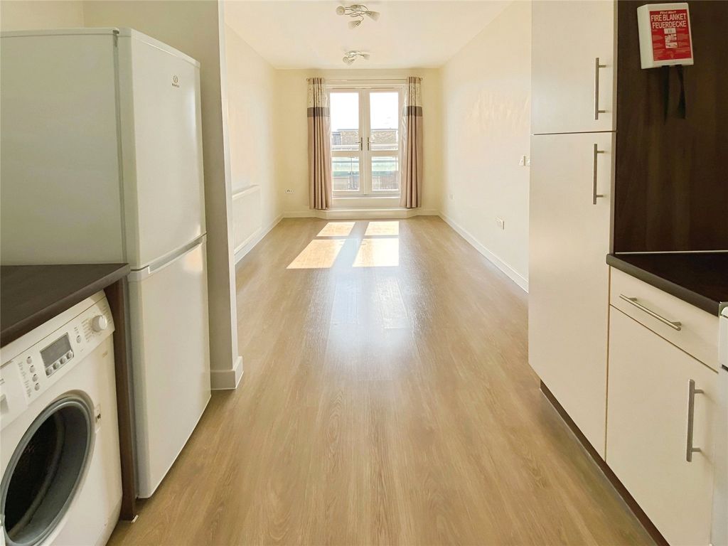 Property photo 3 of 11 Picture No. 17