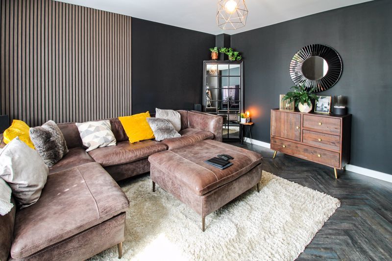 Property photo 2 of 24 Lounge