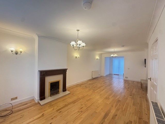 Property photo 2 of 10 Living Room