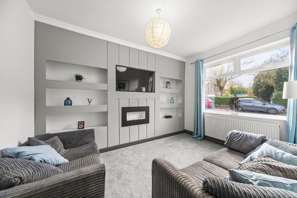 Property photo 2 of 36