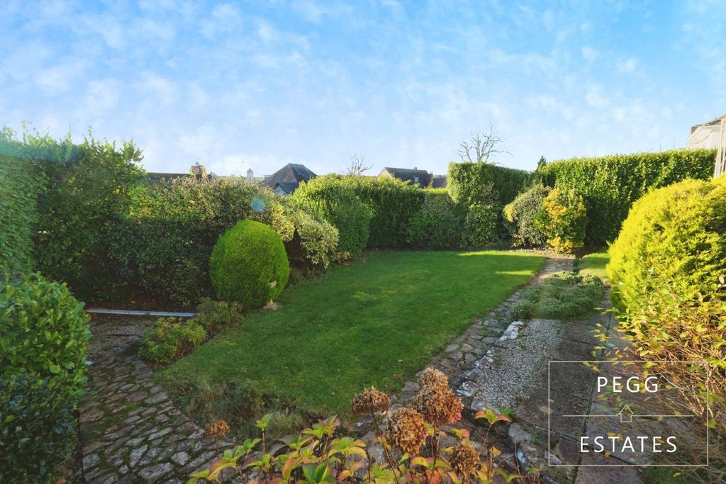 Property photo 3 of 18