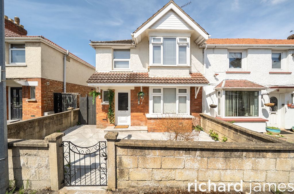 Property photo 1 of 13 7539A1388Be543c39c87Efe814A3Bf08