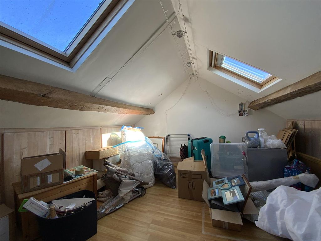 Property photo 3 of 14 Attic