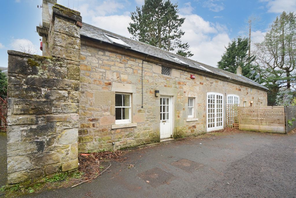 Property photo 2 of 17 3985363