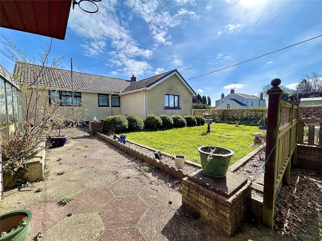 Property photo 1 of 18 Picture No. 12