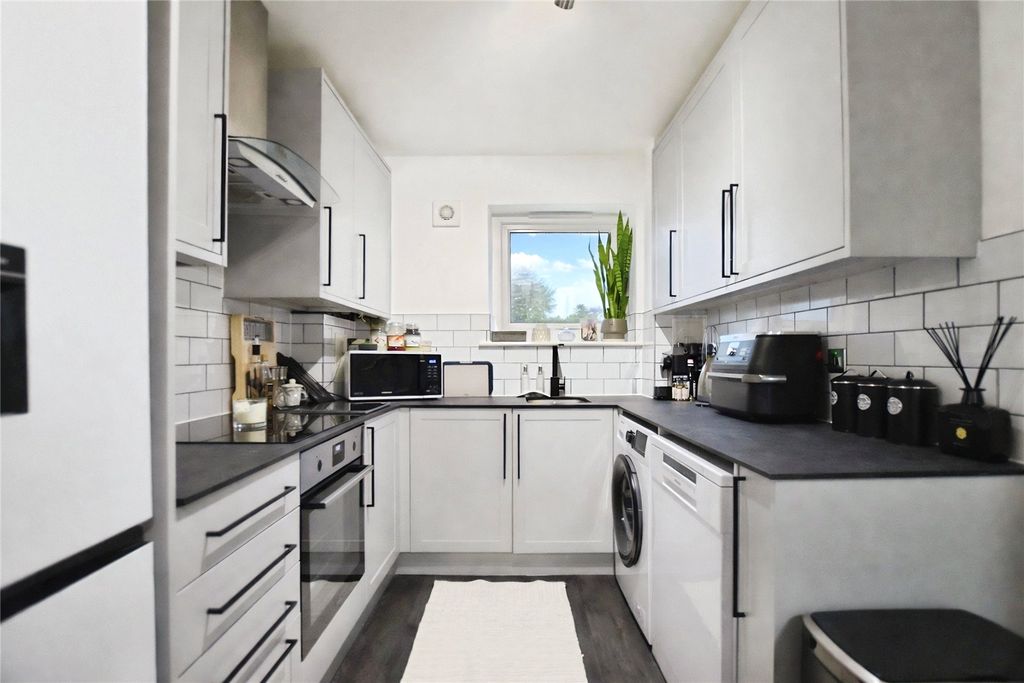 Property photo 3 of 9 Picture No. 08