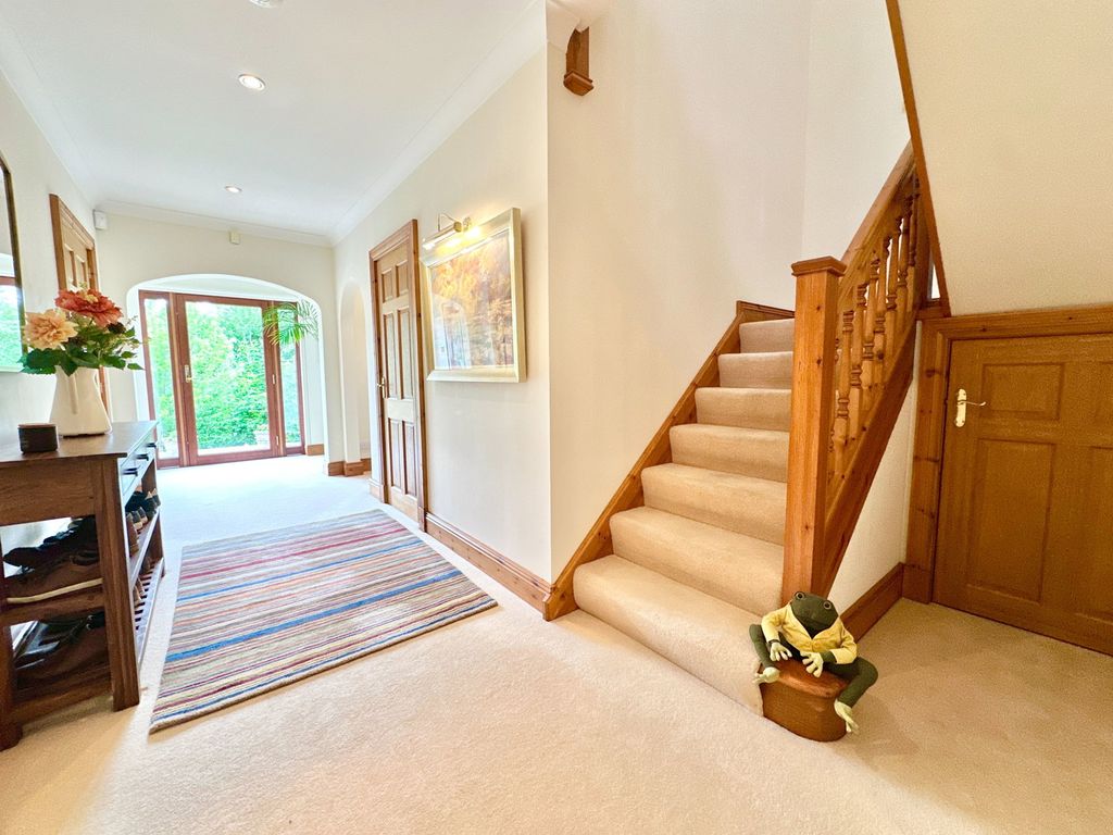 Property photo 2 of 50