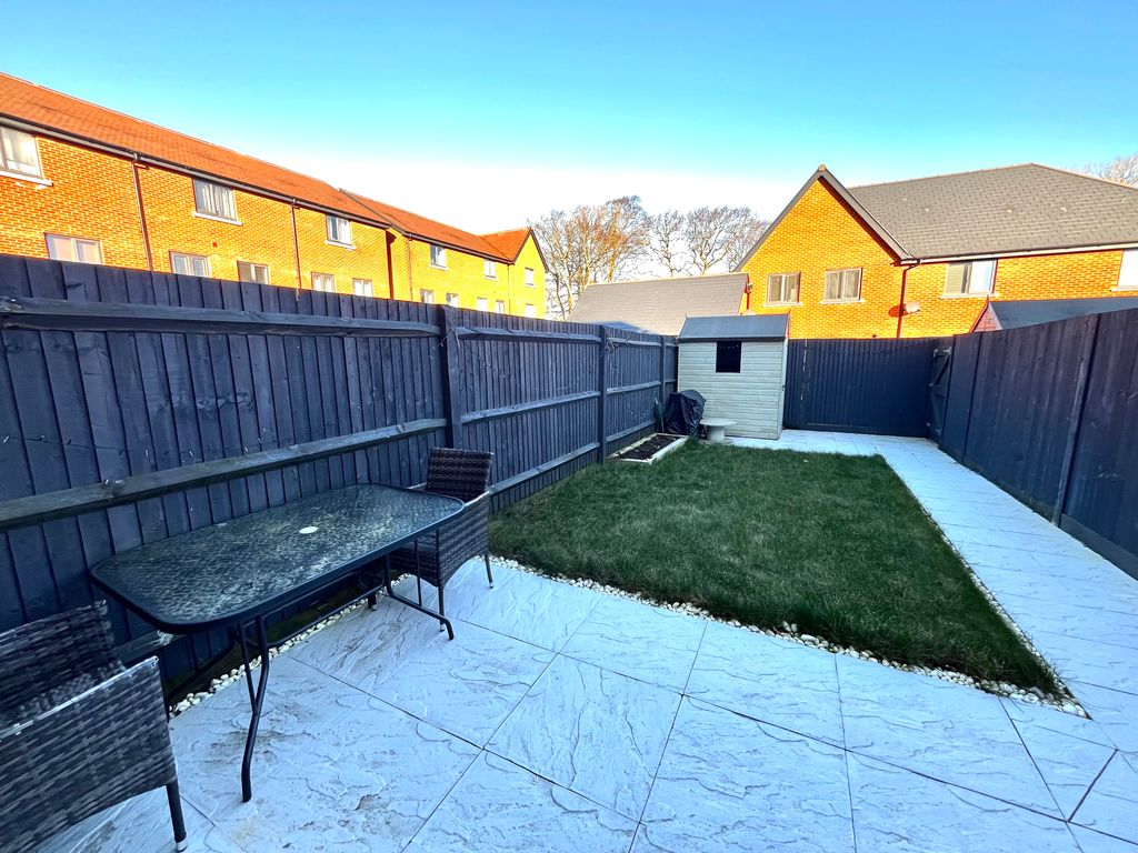 Property photo 3 of 19