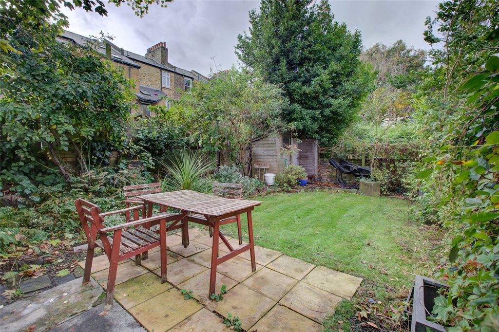 Property photo 3 of 18 Picture No. 17