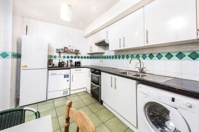 Property photo 1 of 8 Kitchen.Jpg