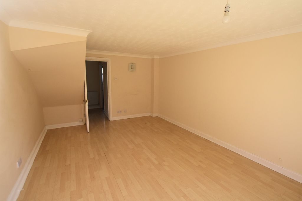 Property photo 3 of 15 78A Oldbrook Boulevard Lounge 2