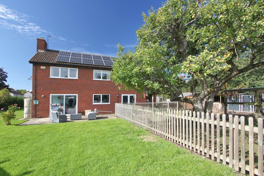 Property photo 3 of 20