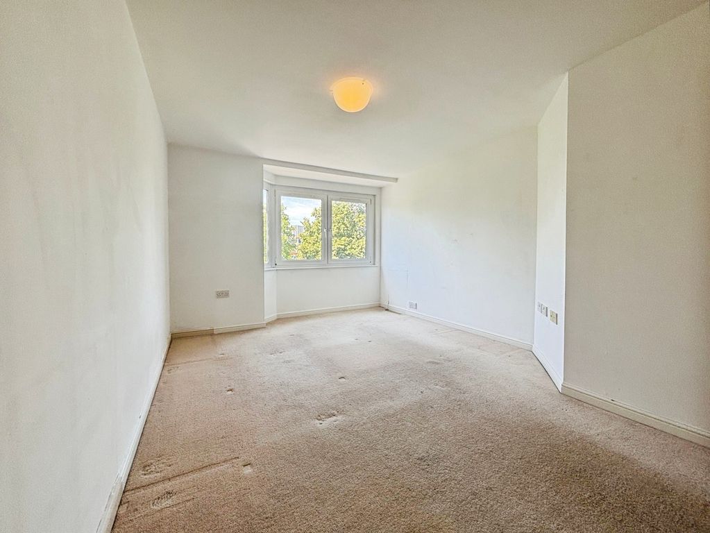 Property photo 2 of 6 Pbox-Img.Jpg