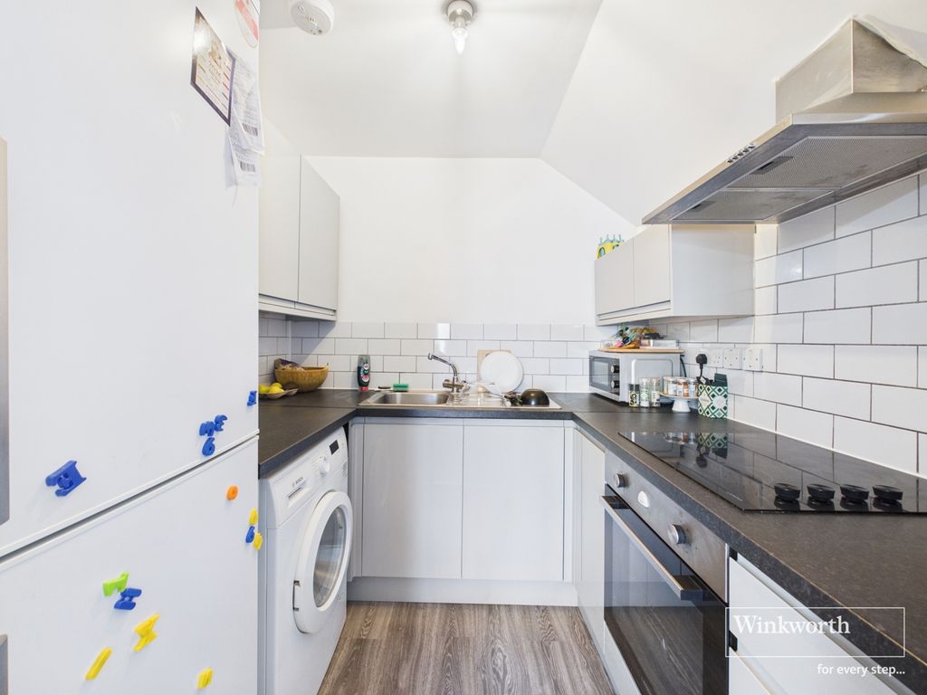 Property photo 3 of 5 Kitchen