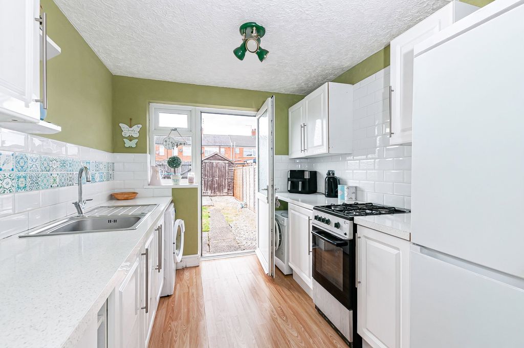 Property photo 3 of 13