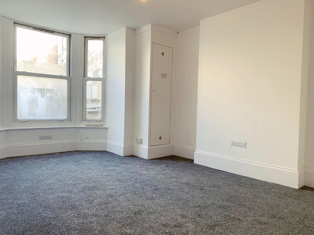 Property photo 2 of 7 Image