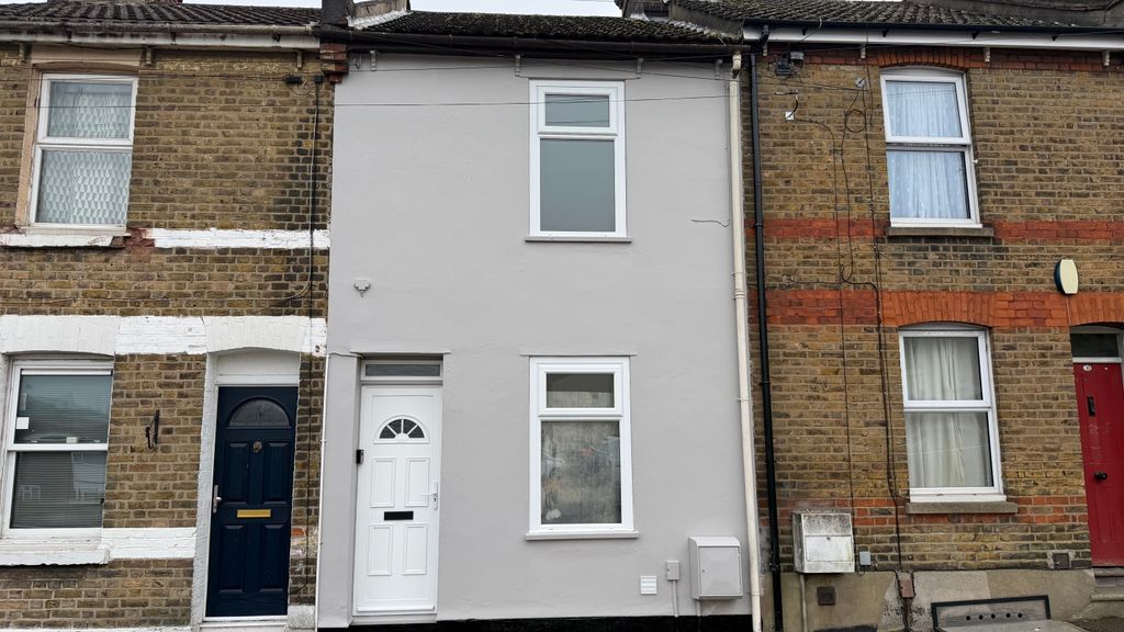 Property photo 2 of 20