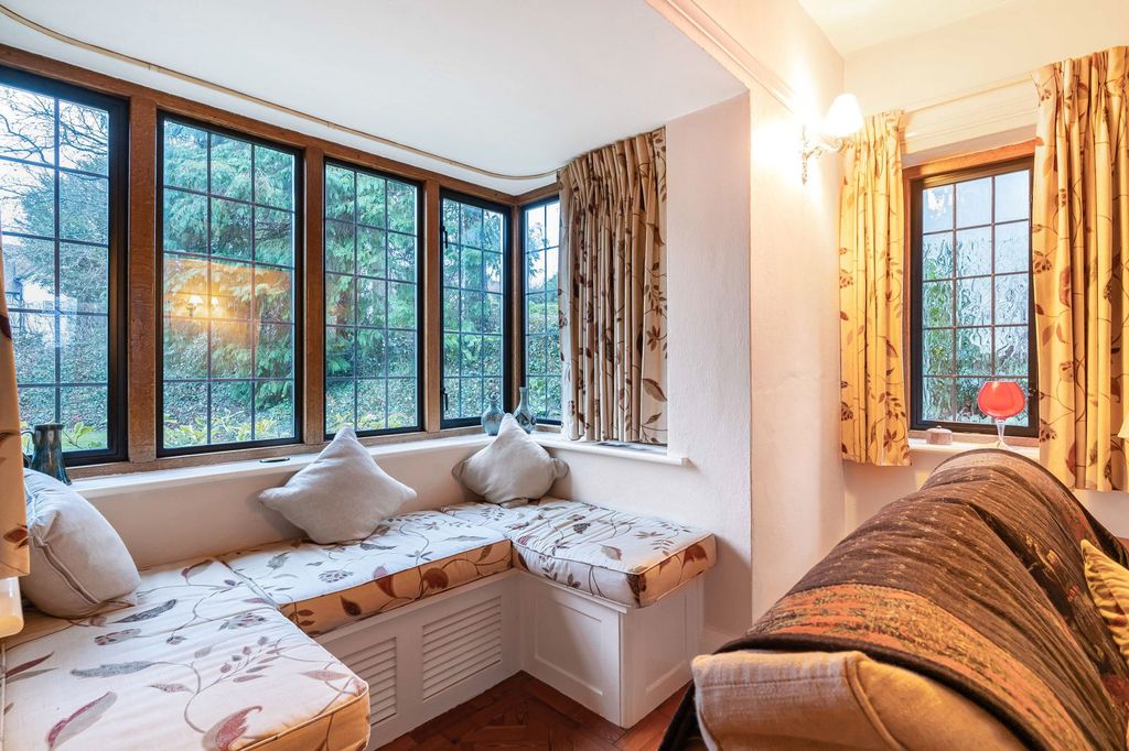 Property photo 3 of 24