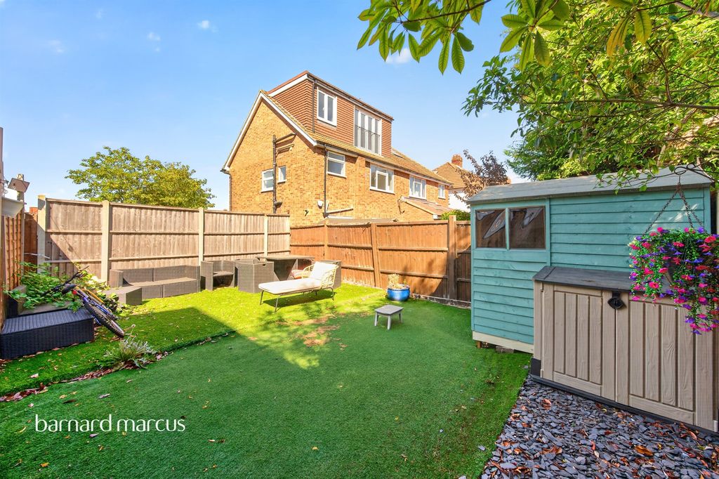 Property photo 3 of 11
